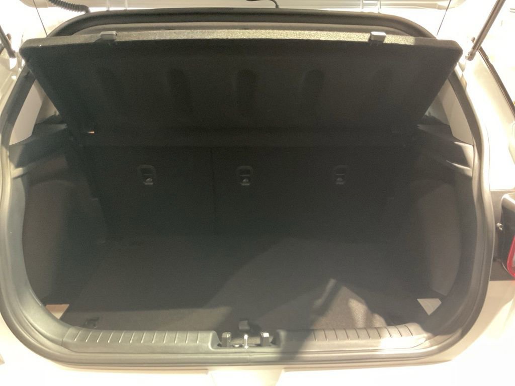 New 2025 Hyundai Venue SEL image 18