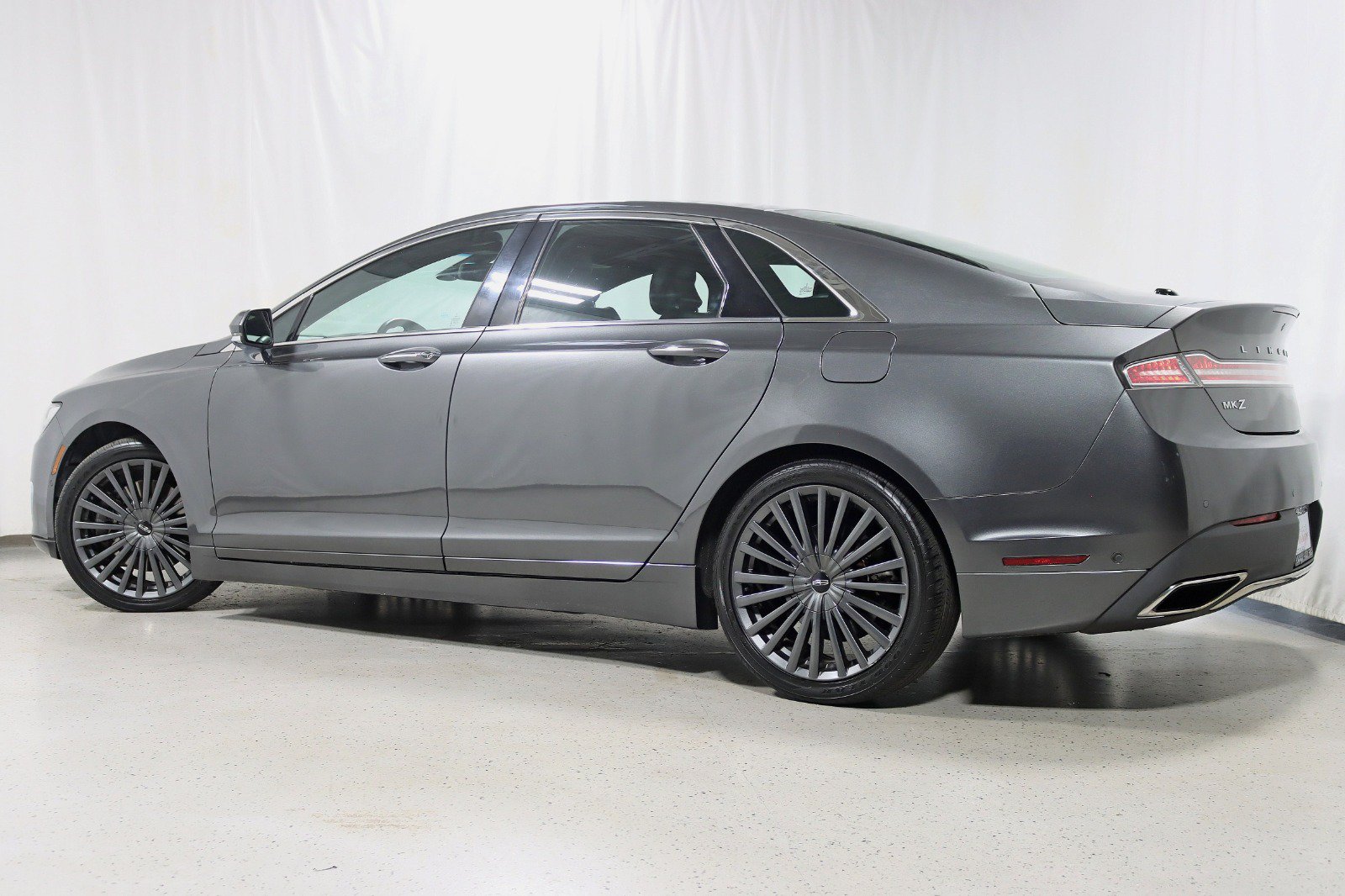 Used 2018 Lincoln MKZ Reserve w/ Technology Package AWD/4WD image 9