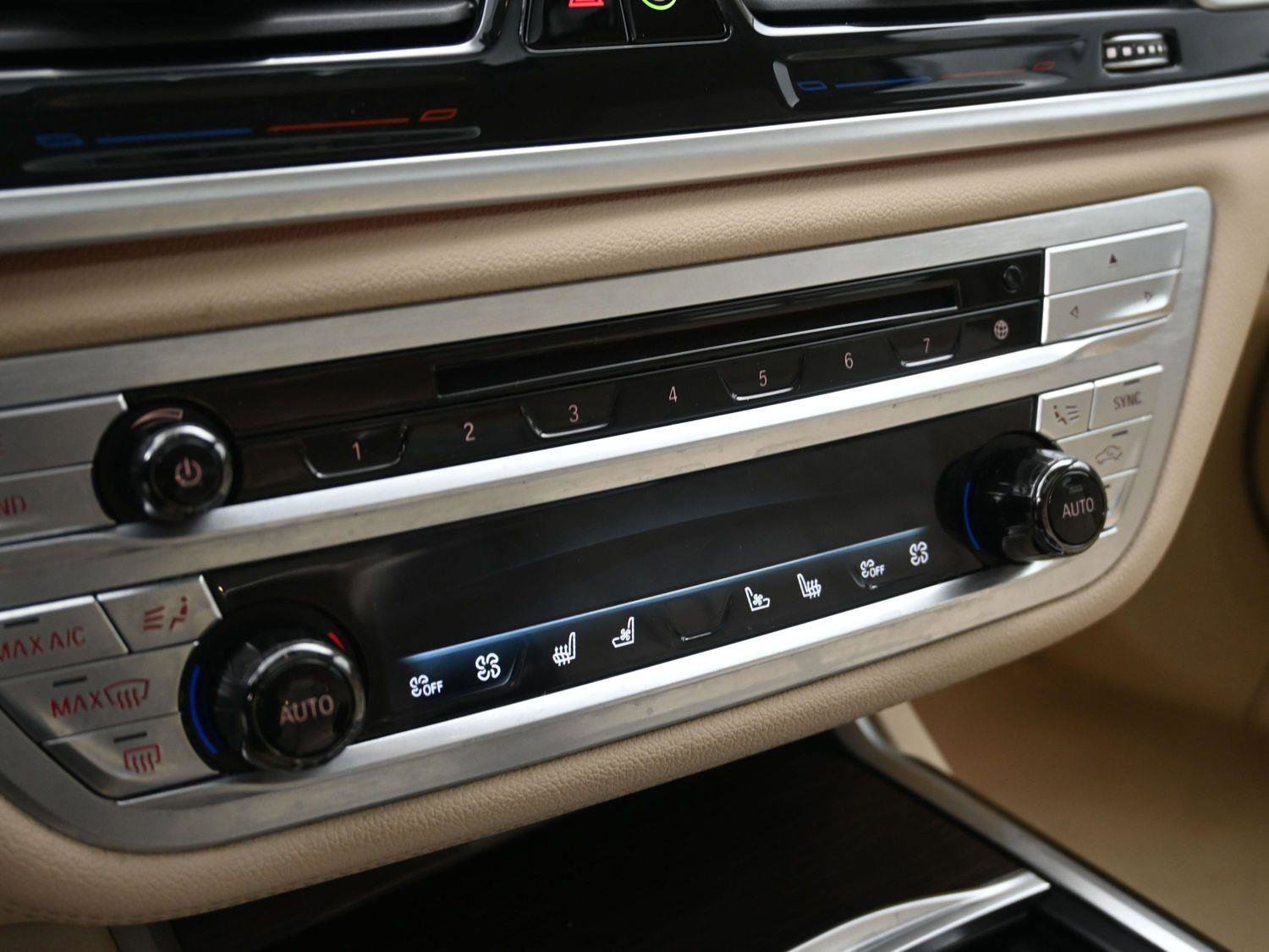 Used 2018 BMW 750i xDrive image 5