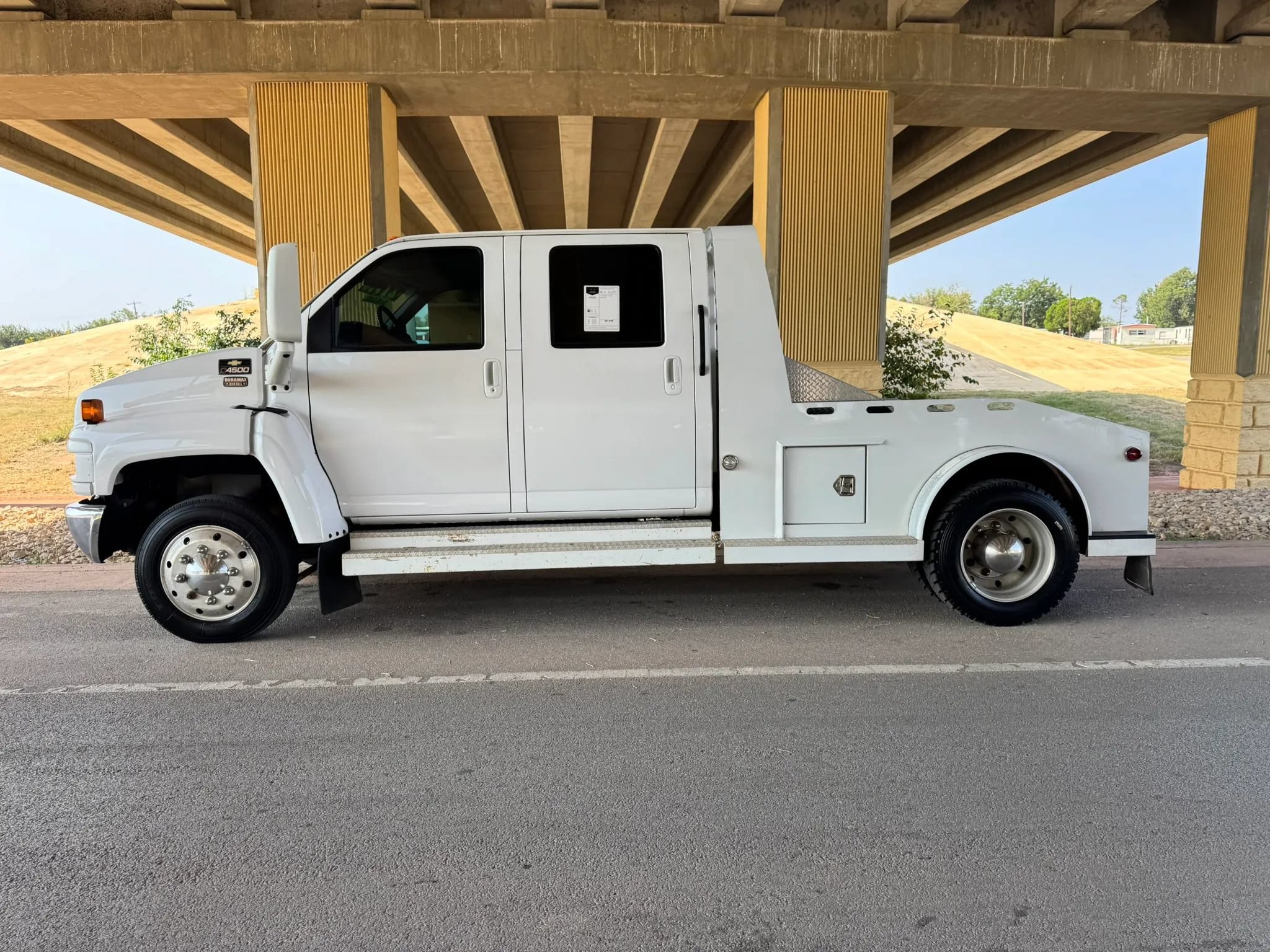 Used 2006 Chevrolet Kodiak C4500 2WD Crew Cab image 6