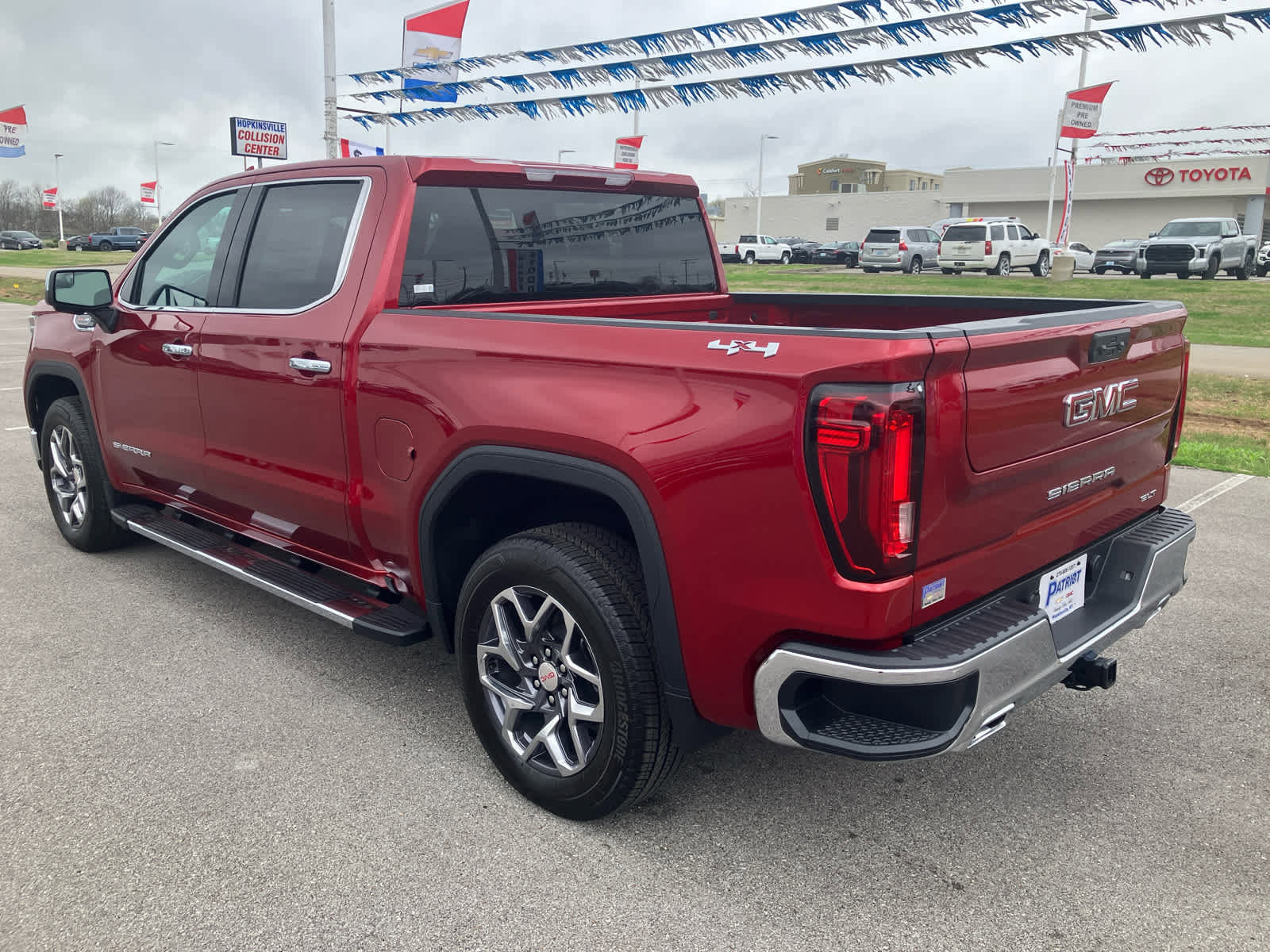 New 2026 GMC Sierra 1500 SLT w/ SLT Premium Package image 5