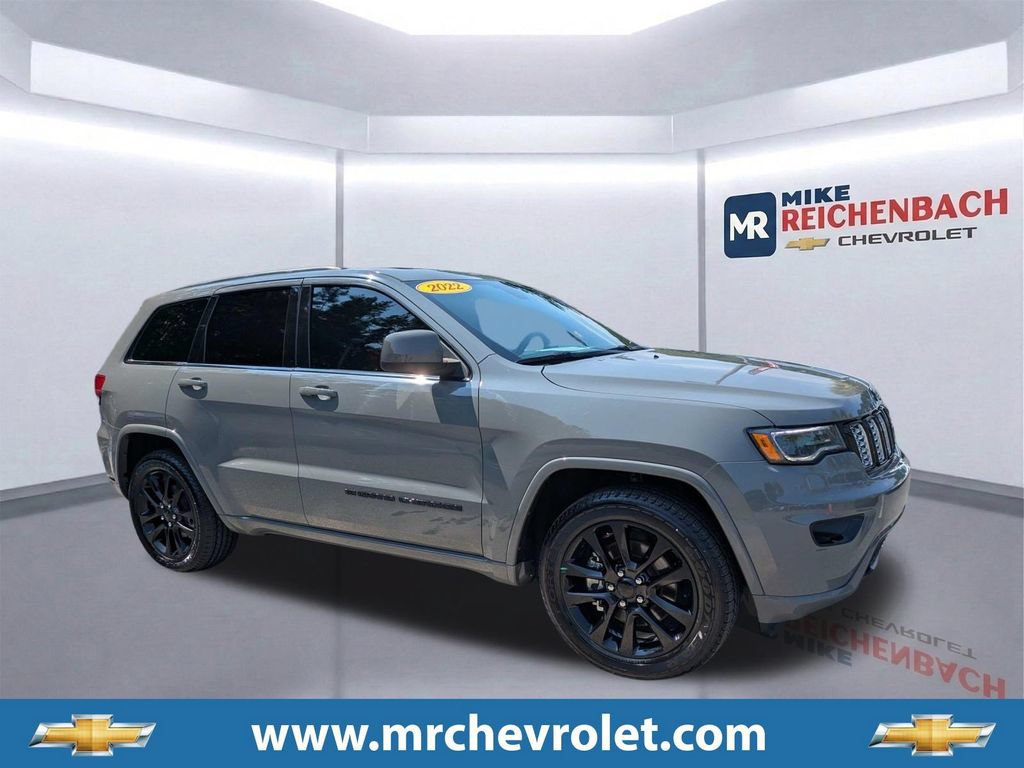 Used 2022 Jeep Grand Cherokee Laredo X RWD image 1