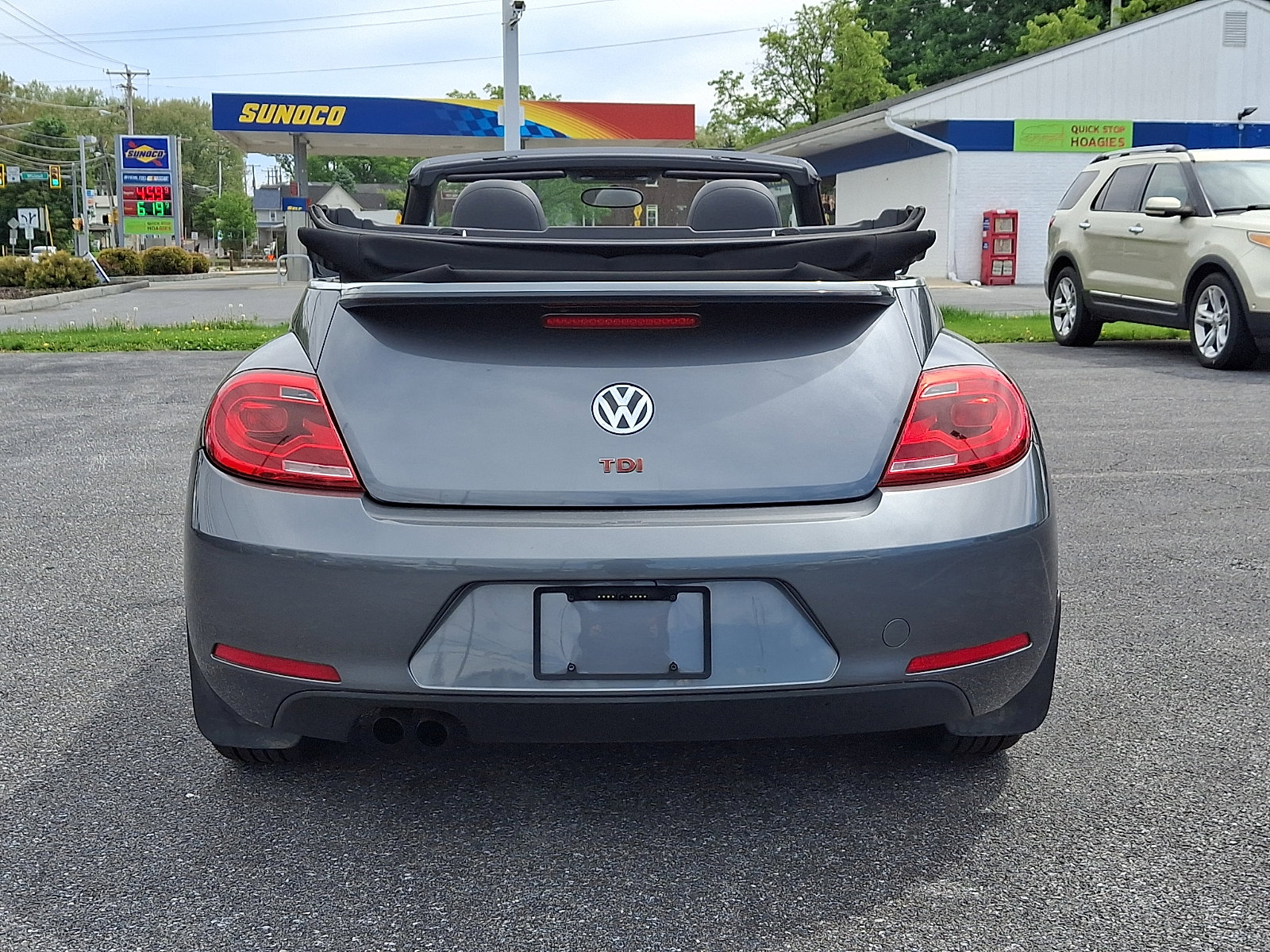 Used 2014 Volkswagen Beetle TDI FWD image 5