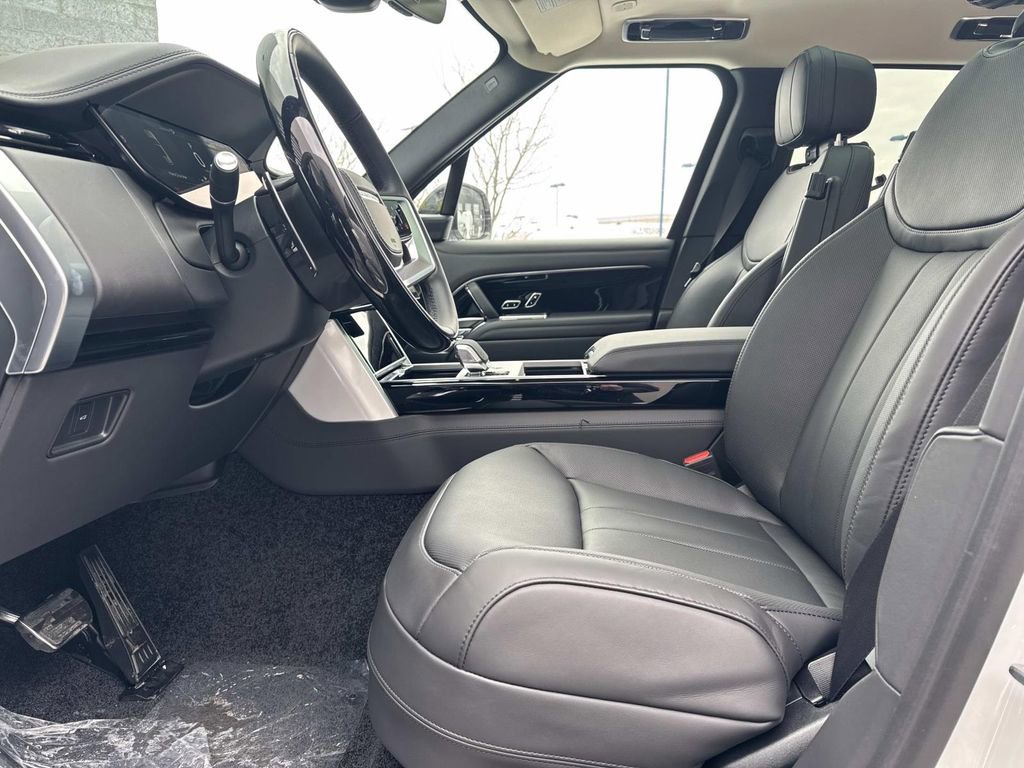 New 2026 Land Rover Range Rover SE image 19