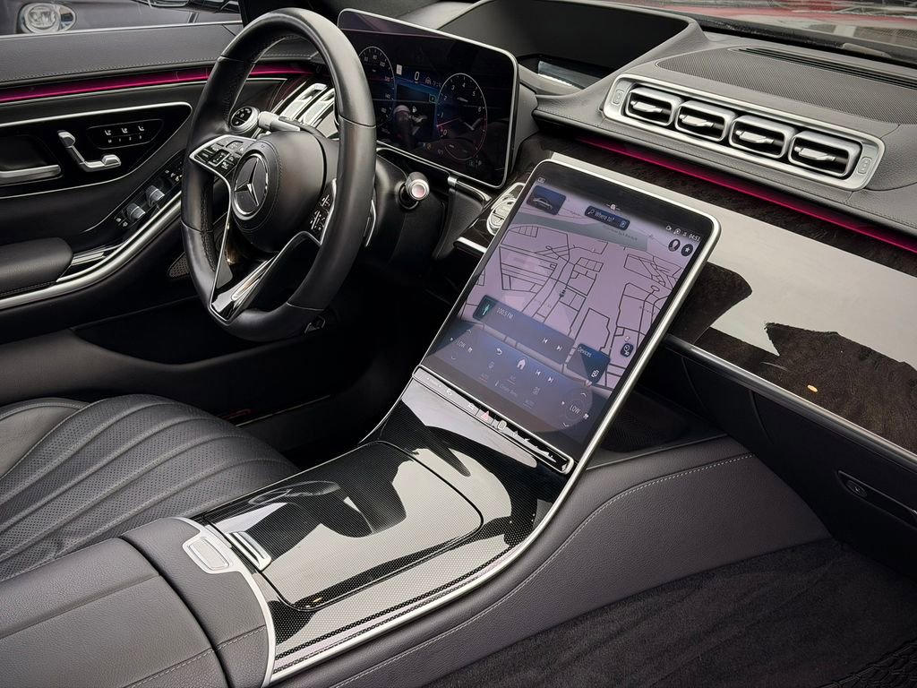 Used 2022 Mercedes-Benz S 500 4MATIC w/ AMG Line Package image 7