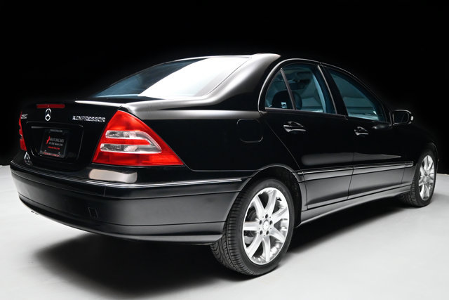 Used 2003 Mercedes-Benz C 230 Sedan image 22