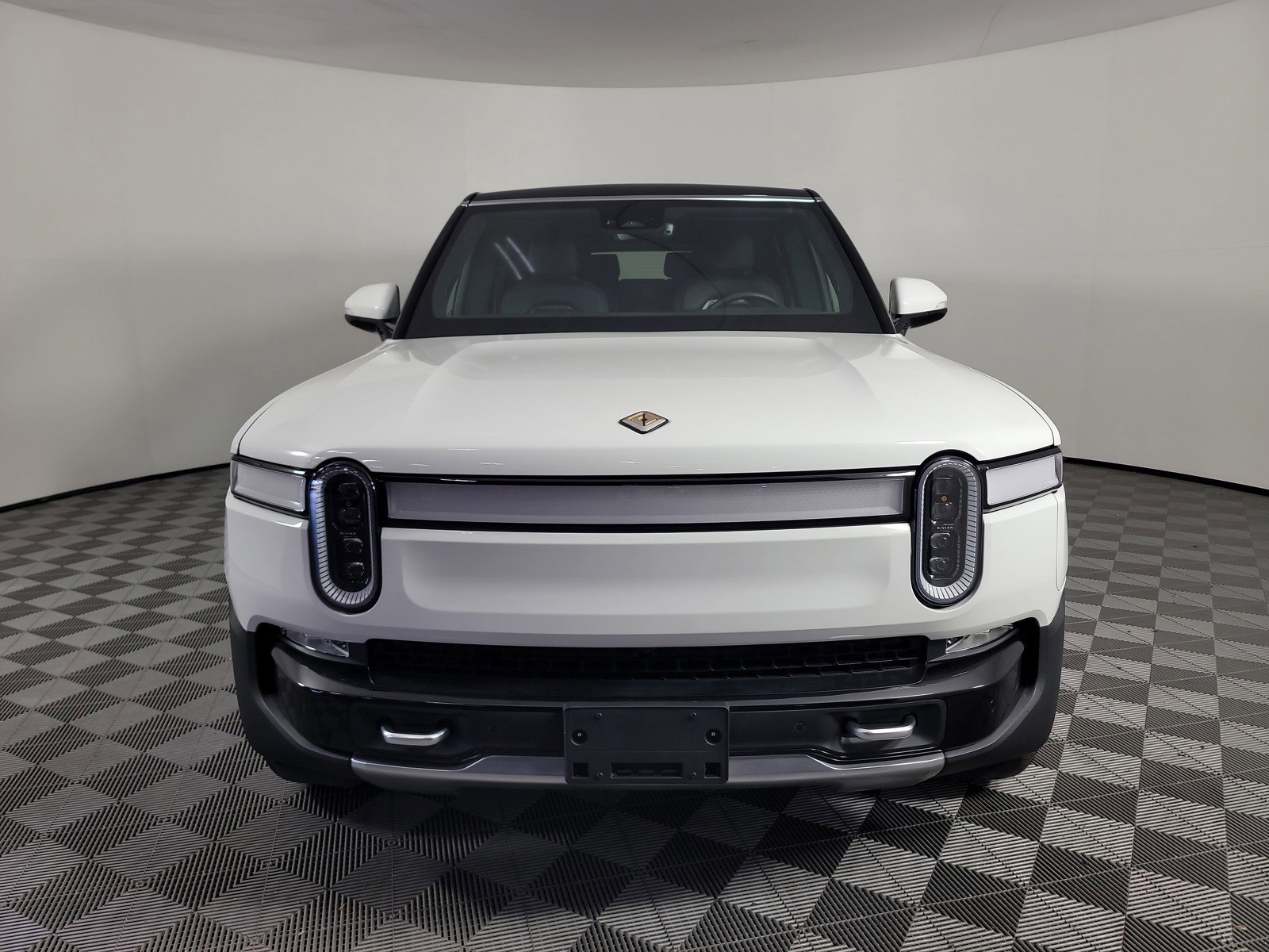 Used 2023 Rivian R1S Adventure AWD/4WD image 8