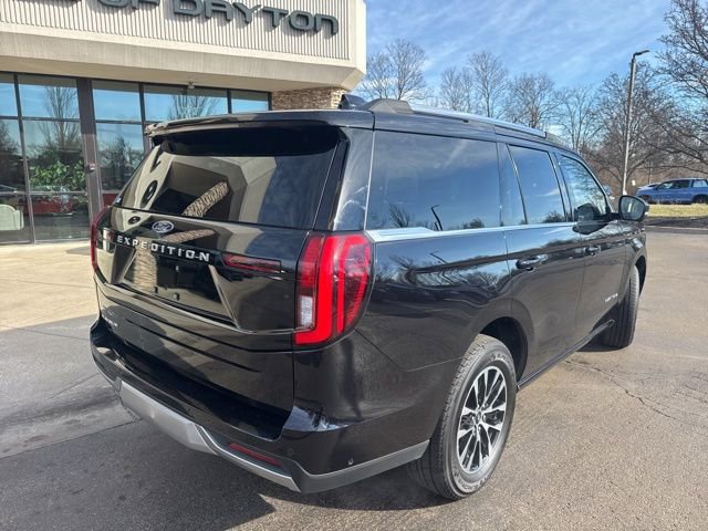 Used 2025 Ford Expedition Platinum image 3