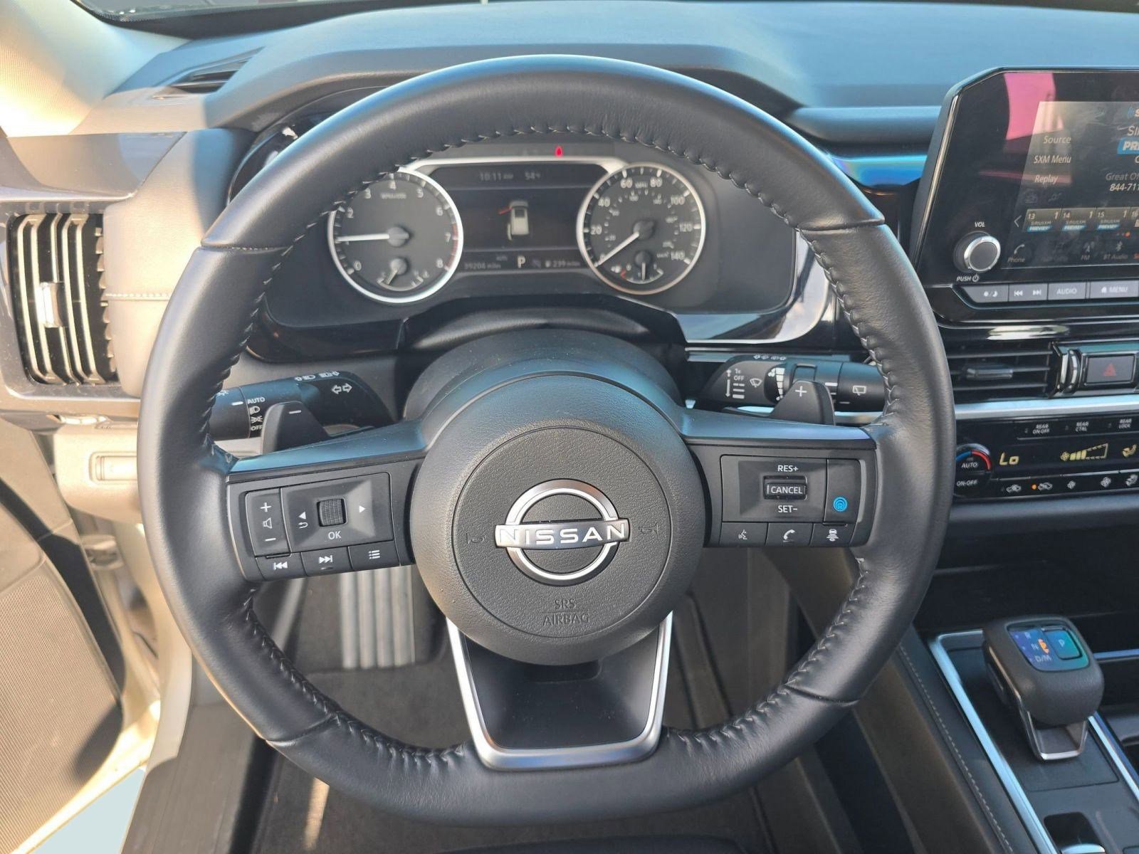 Used 2024 Nissan Pathfinder SV w/ SV Premium Package image 15