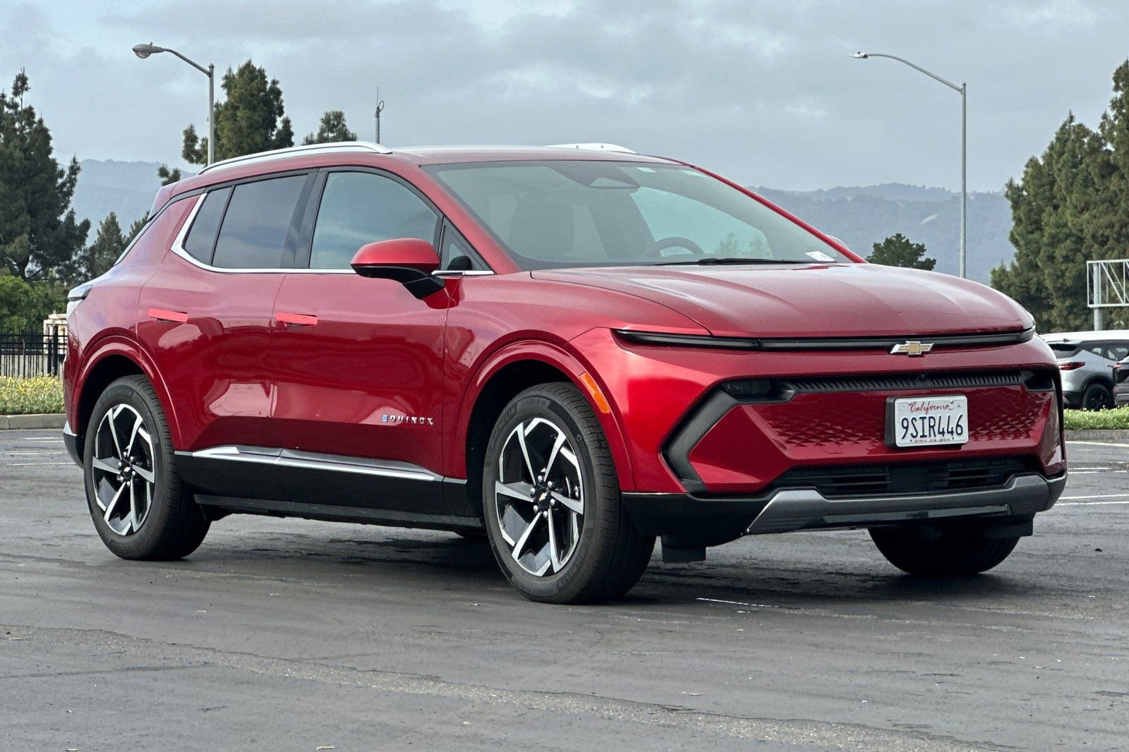 Used 2025 Chevrolet Equinox EV LT w/ Convenience Package FWD image 2