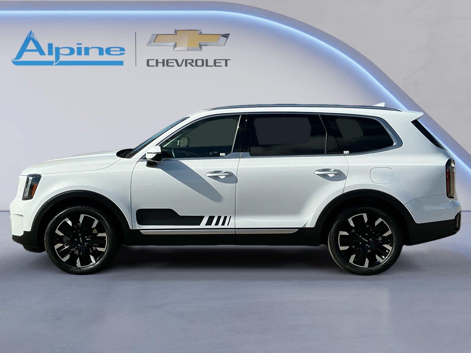 Used 2025 Kia Telluride SX w/ SX Captain's Chair Package AWD/4WD image 2