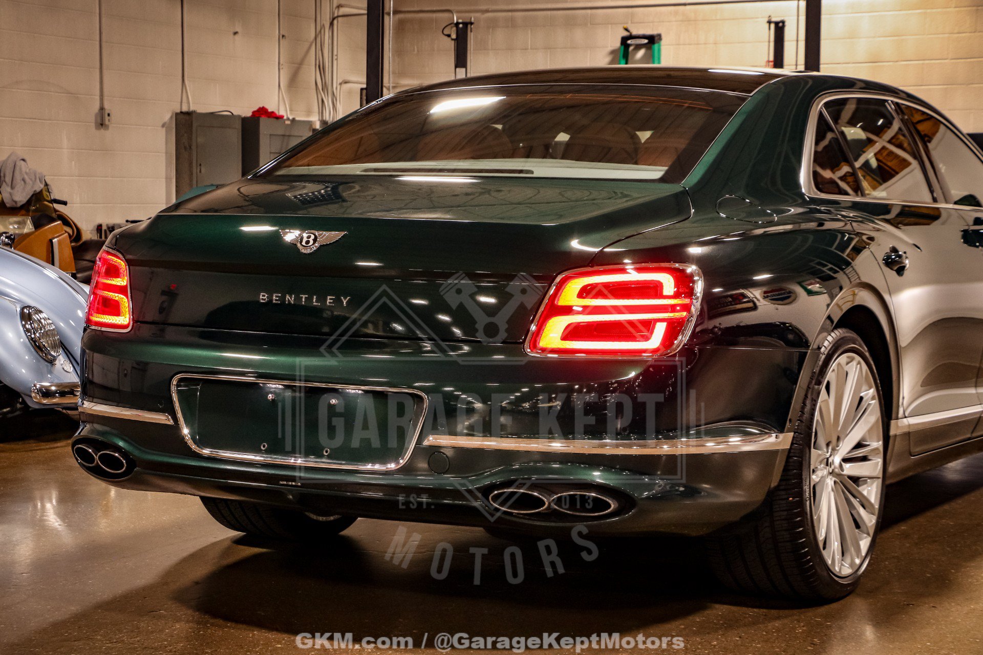 Used 2023 Bentley Flying Spur Azure AWD/4WD image 53
