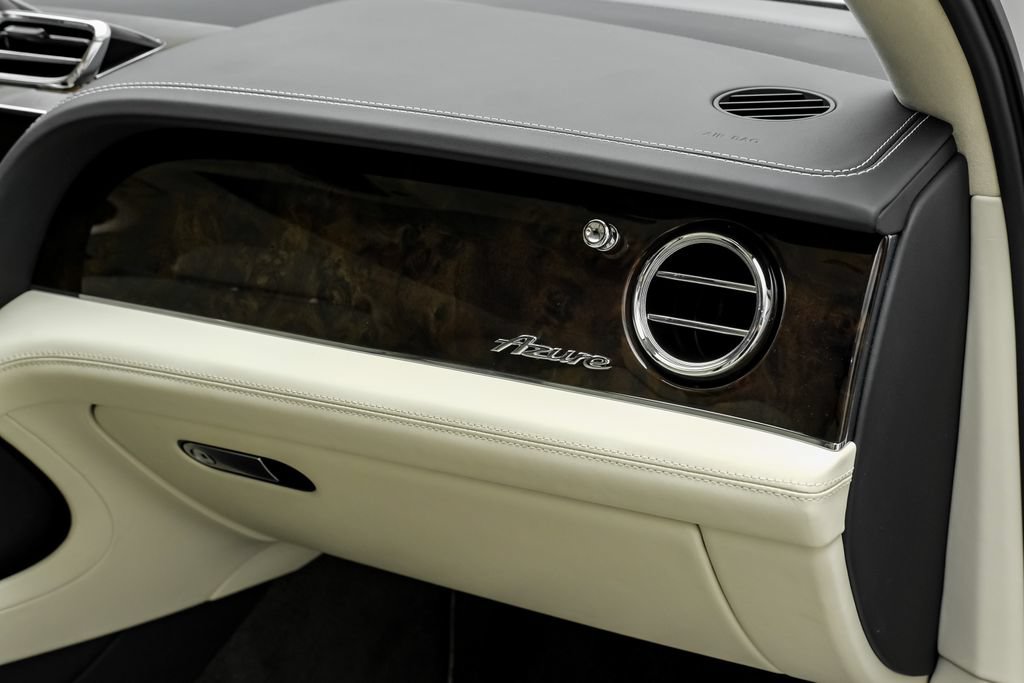 Used 2024 Bentley Bentayga AWD/4WD image 35