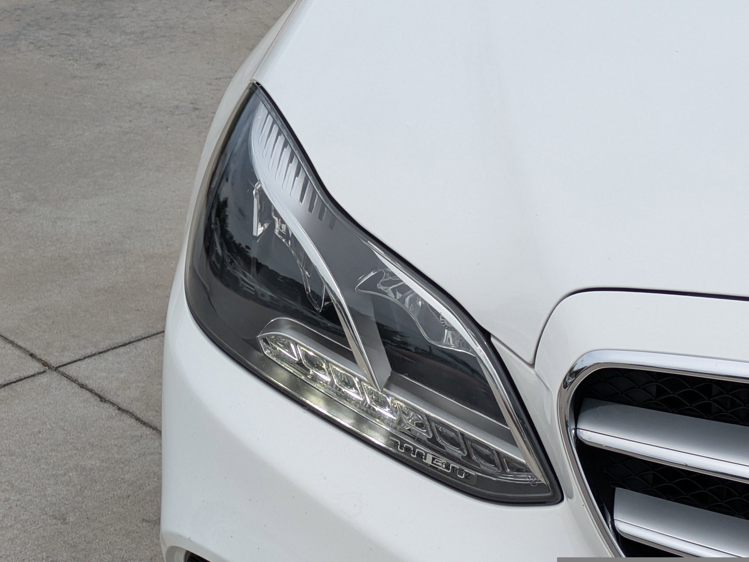 Used 2016 Mercedes-Benz E 350 4MATIC Sedan image 7