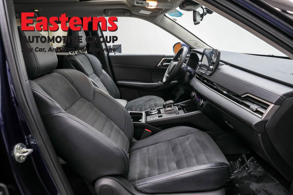 Used 2023 Mitsubishi Outlander SE image 22