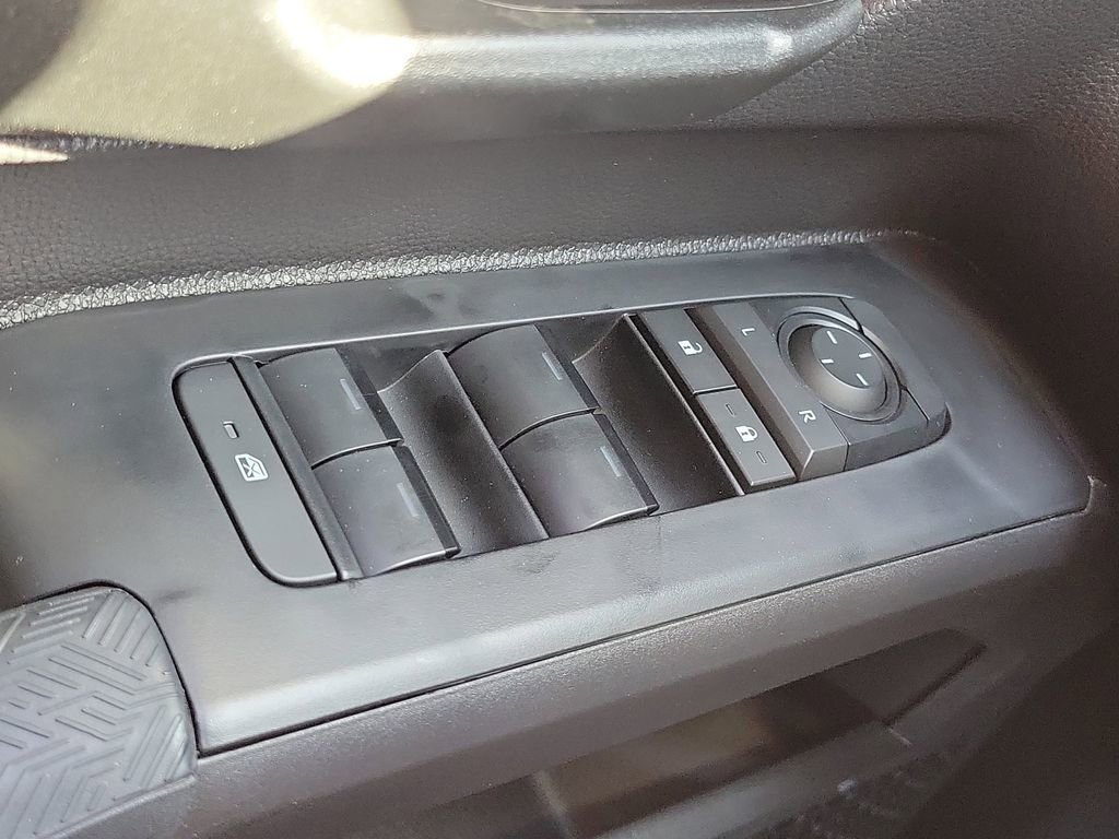 Used 2026 Toyota Tacoma SR image 15