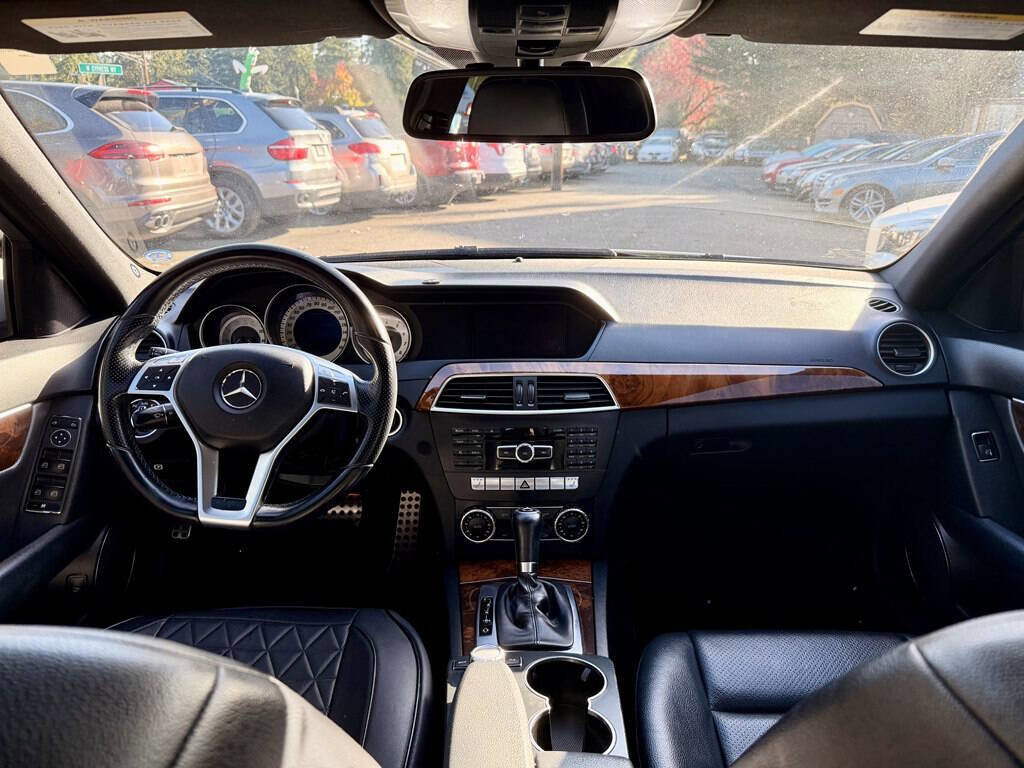 Used 2012 Mercedes-Benz C 300 4MATIC Sedan image 15