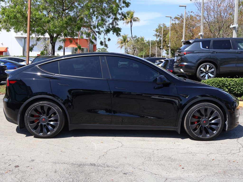 Used 2022 Tesla Model Y Performance image 18