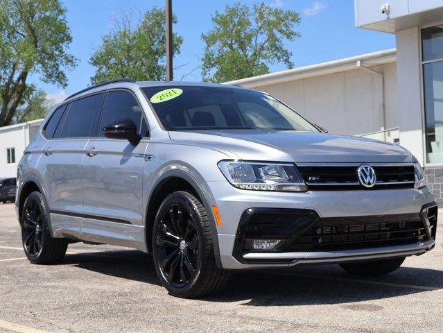 Used 2021 Volkswagen Tiguan SE R-Line image 1