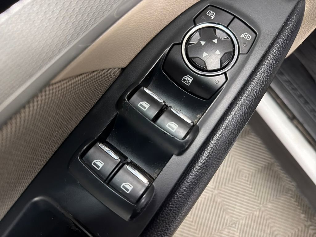 Certified 2019 Ford Explorer FWD image 17