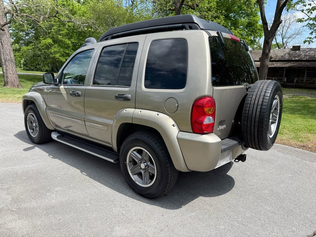 Used 2003 Jeep Liberty Renegade image 9
