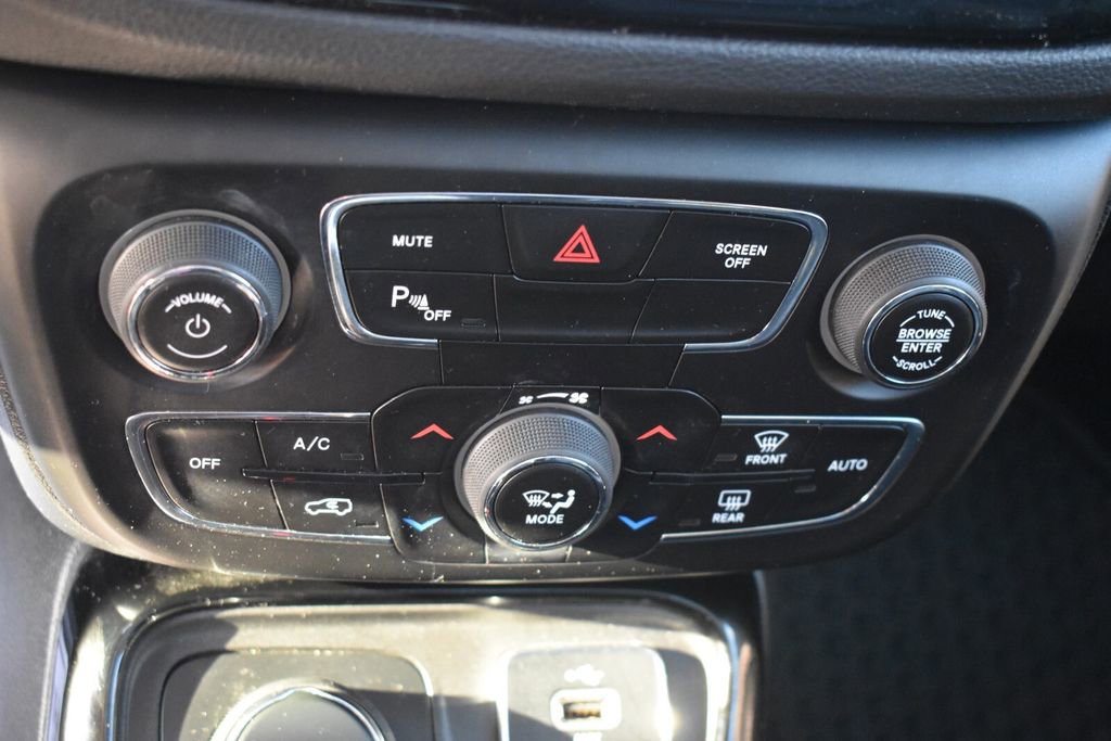 Used 2018 Jeep Compass Limited w/ Navigation Group image 31