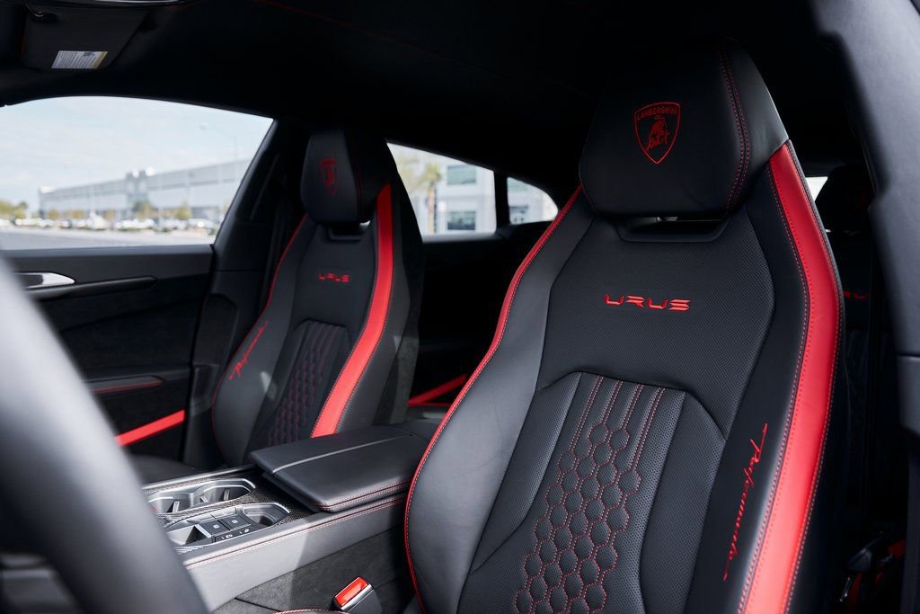 Used 2024 Lamborghini Urus Performante AWD/4WD image 53