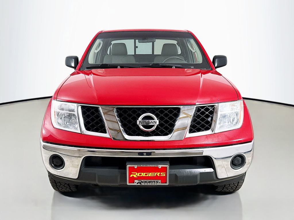 Used 2007 Nissan Frontier SE w/ SE Value Truck Pkg AWD/4WD image 2
