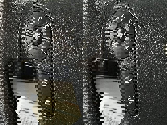 Used 2012 Toyota Tundra 4x4 Double Cab w/ Tow Pkg image 31