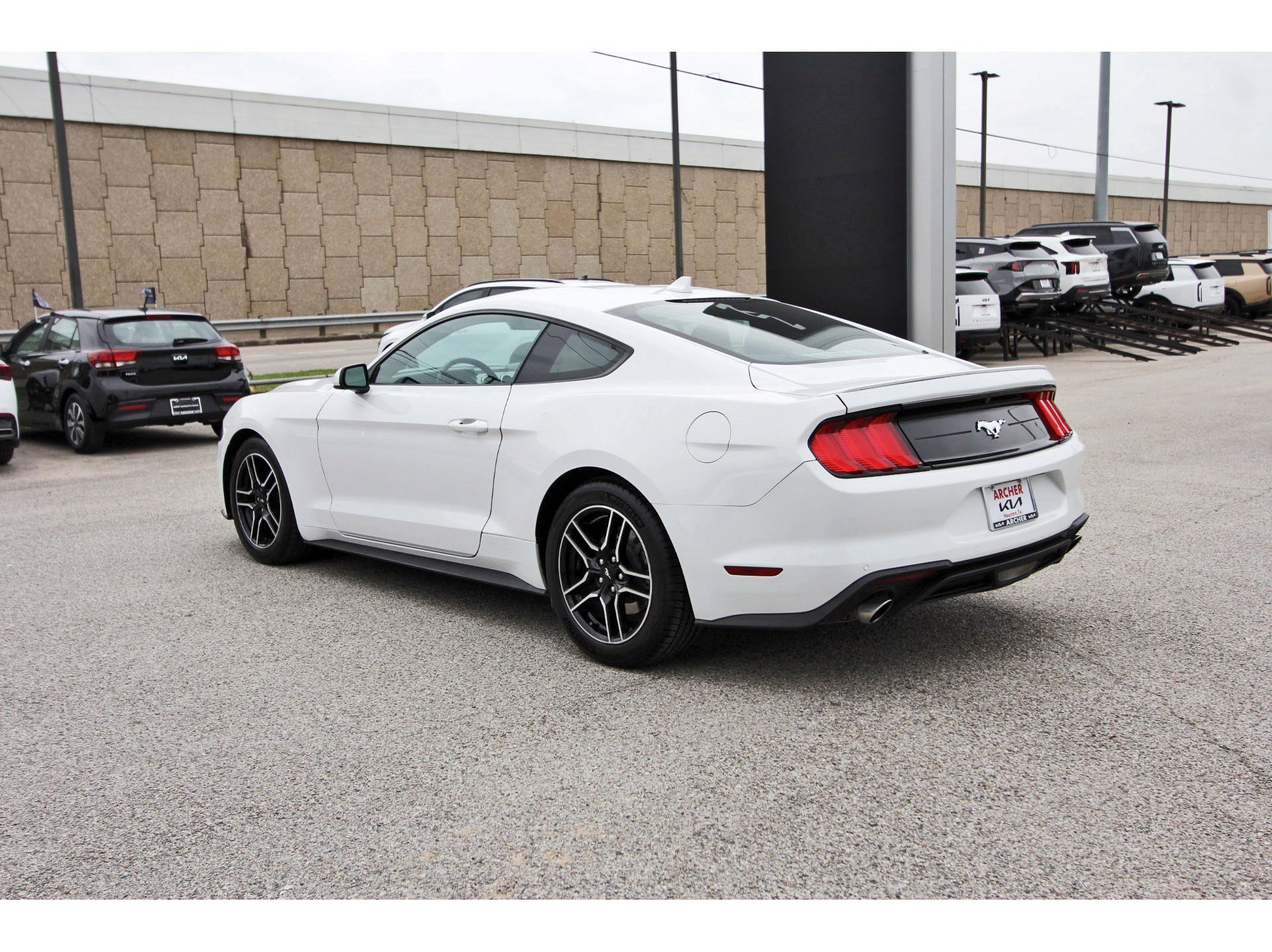 Used 2021 Ford Mustang Premium image 5