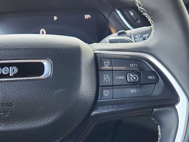 Used 2025 Jeep Grand Cherokee L Laredo w/ Luxury Tech Group I AWD/4WD image 40