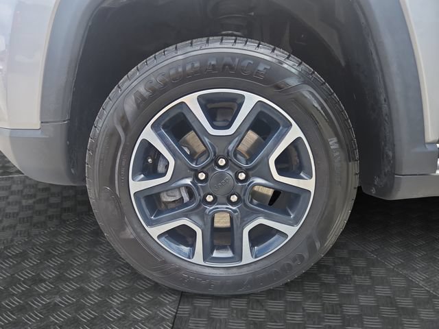Used 2019 Jeep Compass Trailhawk AWD/4WD image 33