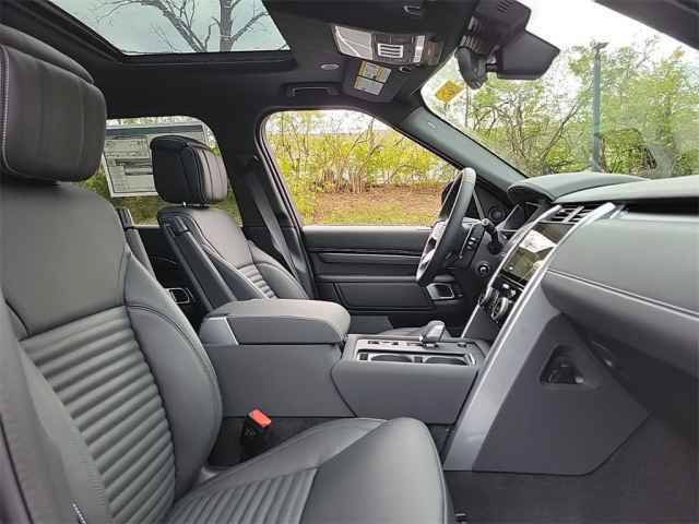 New 2025 Land Rover Discovery Metropolitan Edition AWD/4WD image 19