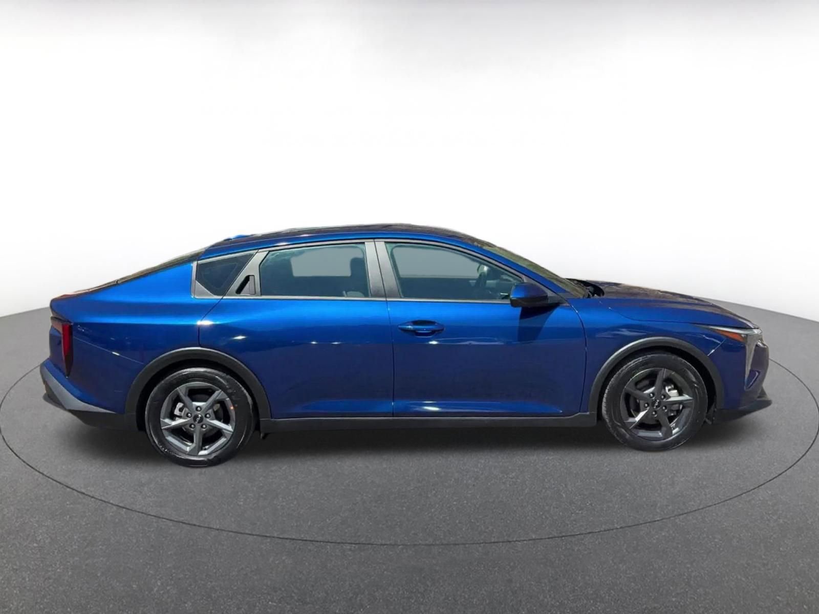 Used 2025 Kia K4 LXS image 16