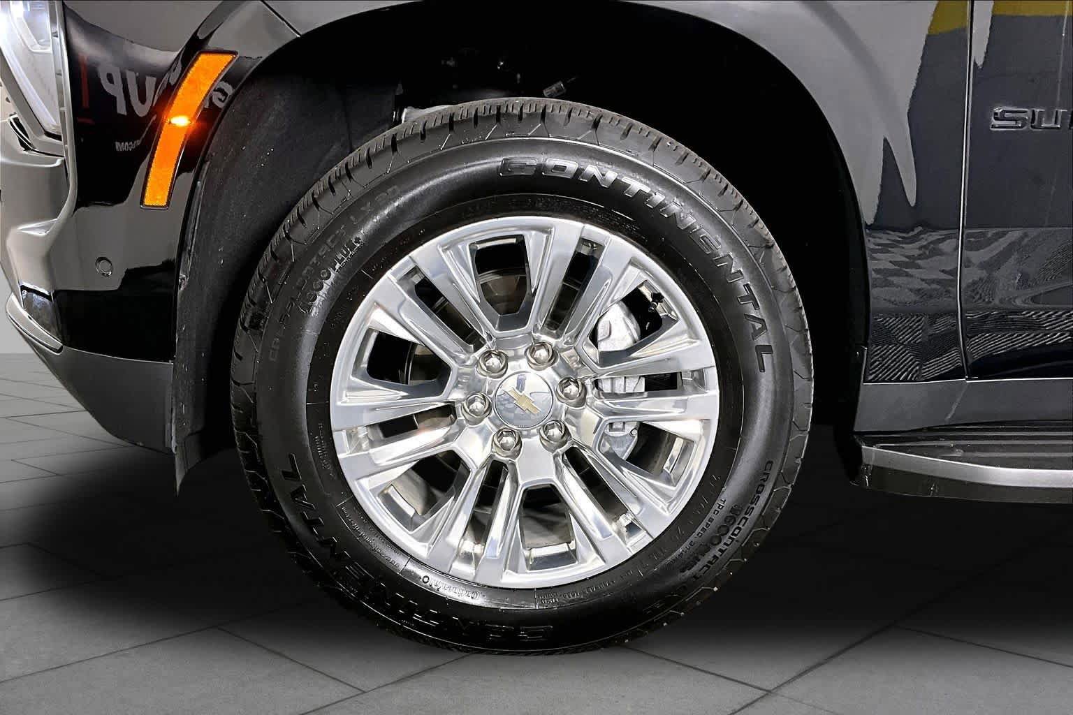 Used 2026 Chevrolet Suburban RST w/ Comfort Package AWD/4WD image 11