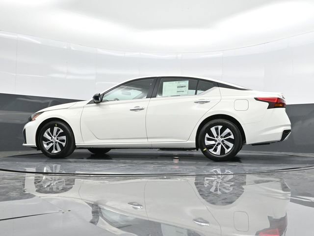 Used 2025 Nissan Altima 2.5 S FWD image 41