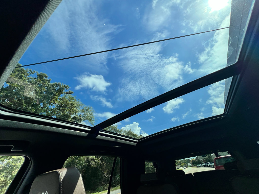 New 2026 Chevrolet Tahoe High Country w/ Sun And Tow Package image 13