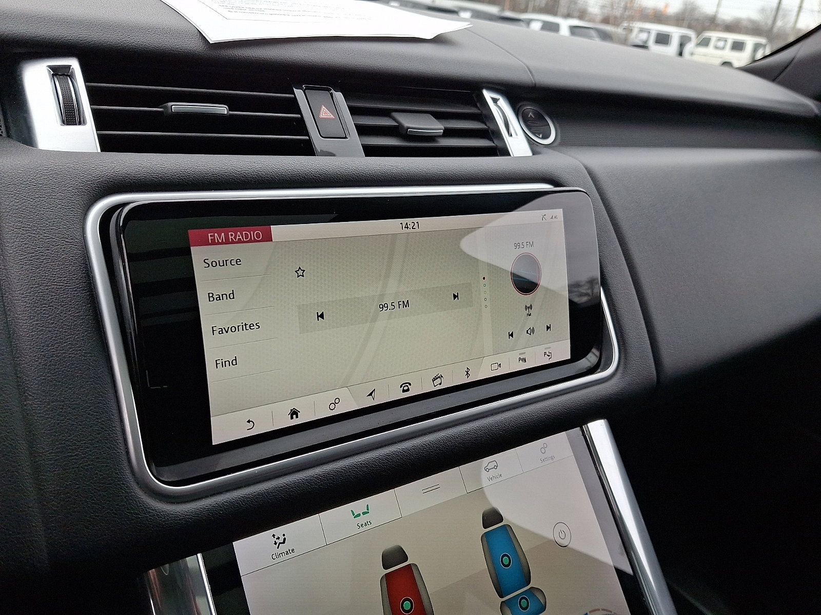 Used 2019 Land Rover Range Rover Sport HSE image 17