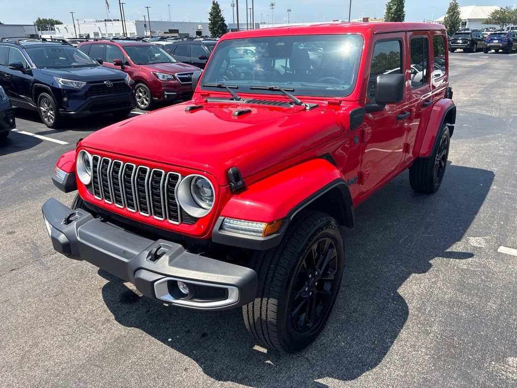 Used 2025 Jeep Wrangler Unlimited Sahara w/ Safety Group AWD/4WD image 6