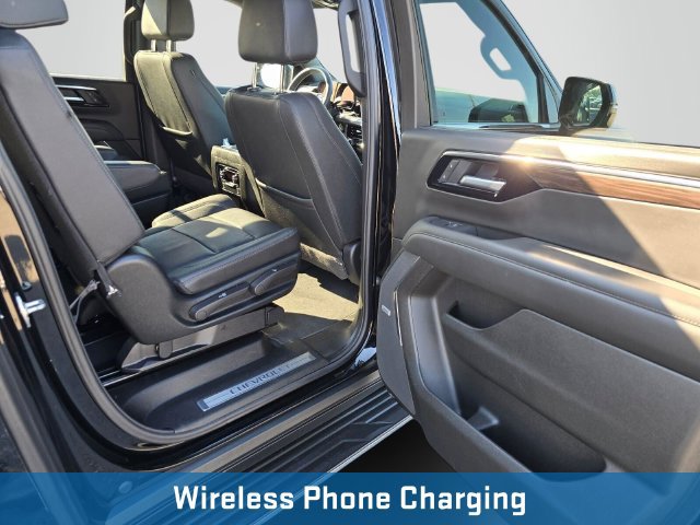 Used 2026 Chevrolet Suburban LT w/ Comfort Package AWD/4WD image 16