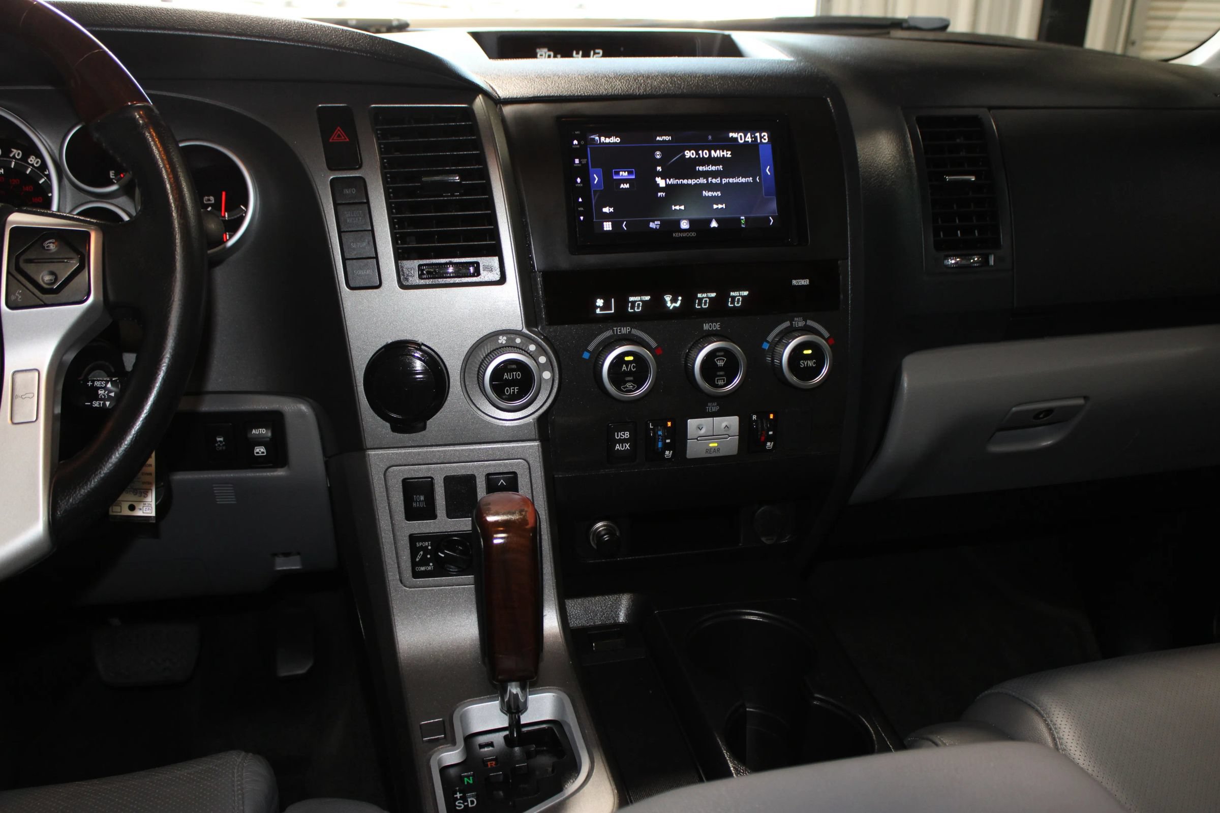 Used 2014 Toyota Sequoia Platinum RWD image 13