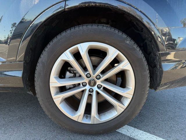 Used 2025 Audi Q7 2.0T Premium w/ Convenience Package image 15