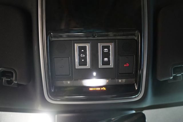 Used 2020 Land Rover Range Rover Long Wheelbase HSE AWD/4WD image 25