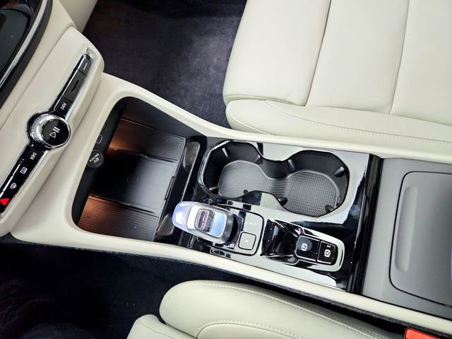 New 2026 Volvo XC40 B5 Ultra w/ Climate Package image 22