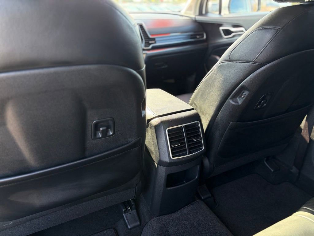 Used 2025 Kia Sportage EX image 26