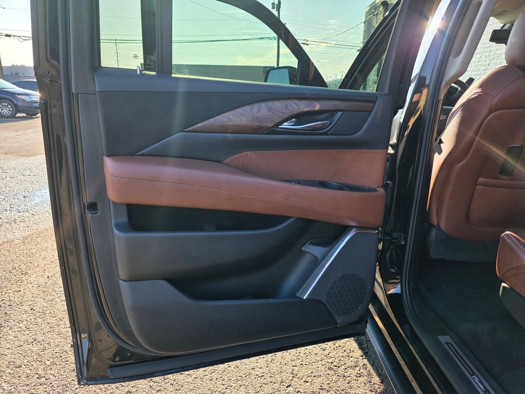 Used 2015 Cadillac Escalade ESV Premium AWD/4WD image 18