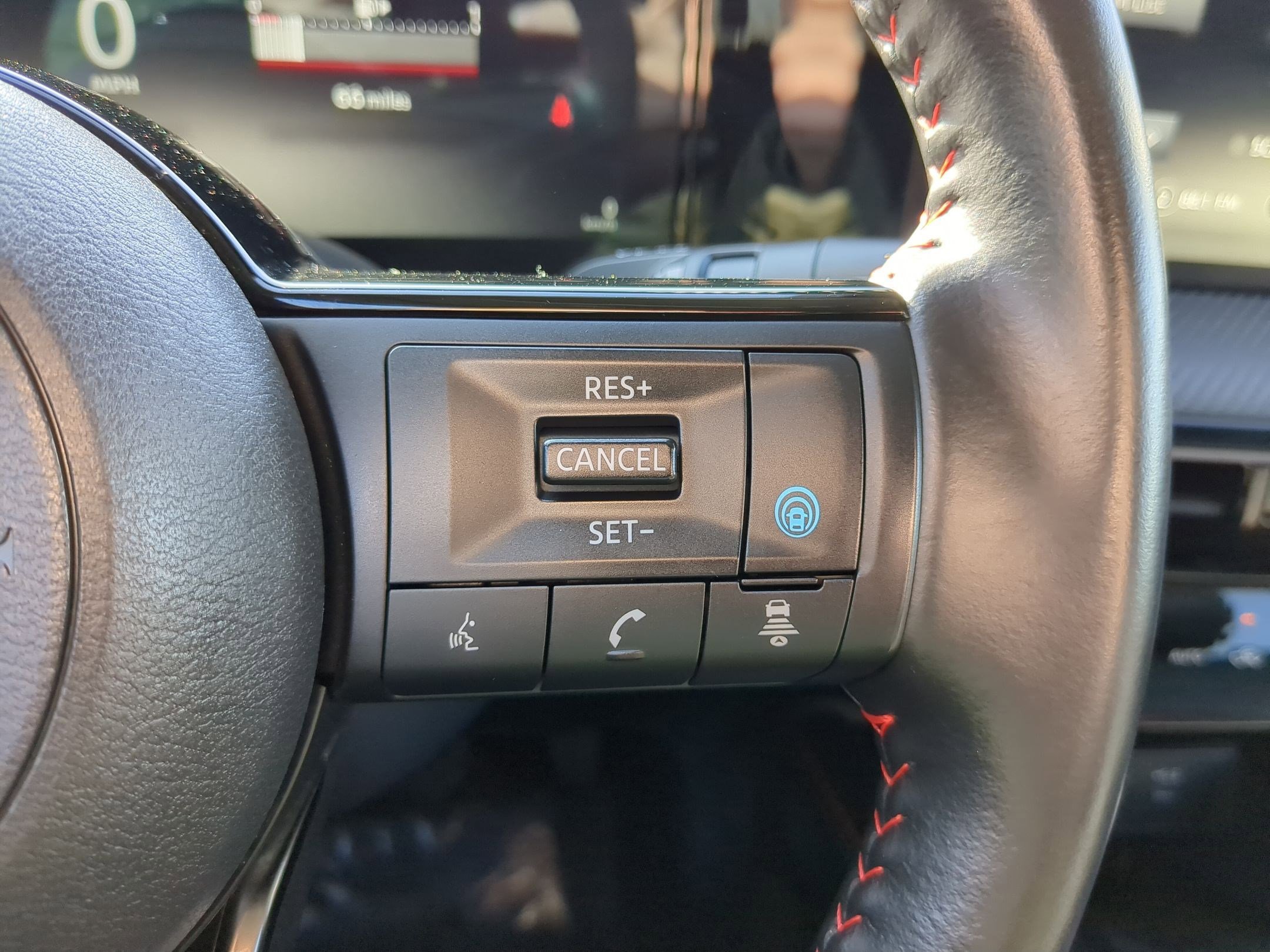 Used 2025 Nissan Kicks SR image 20