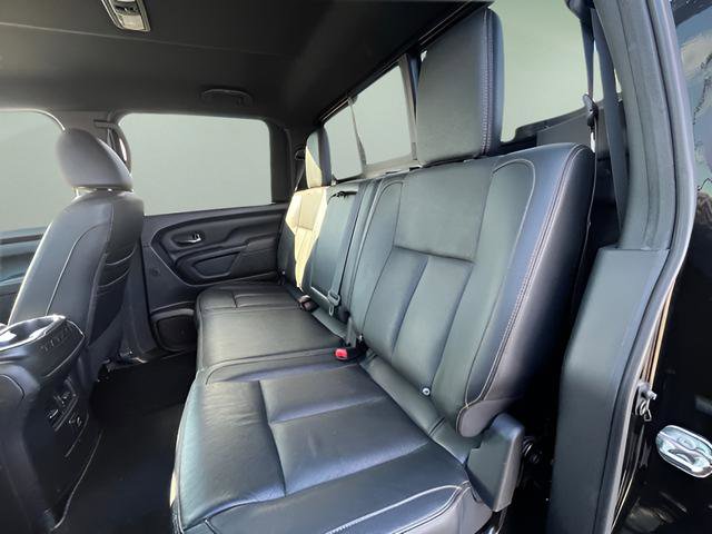 Used 2018 Nissan Titan SL w/ Midnight Edition image 30