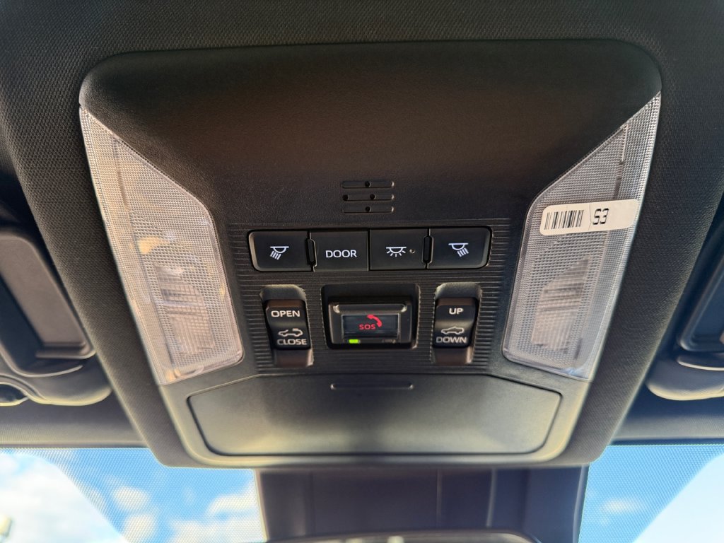 Used 2022 Toyota RAV4 SE w/ Convenience Package AWD/4WD image 17