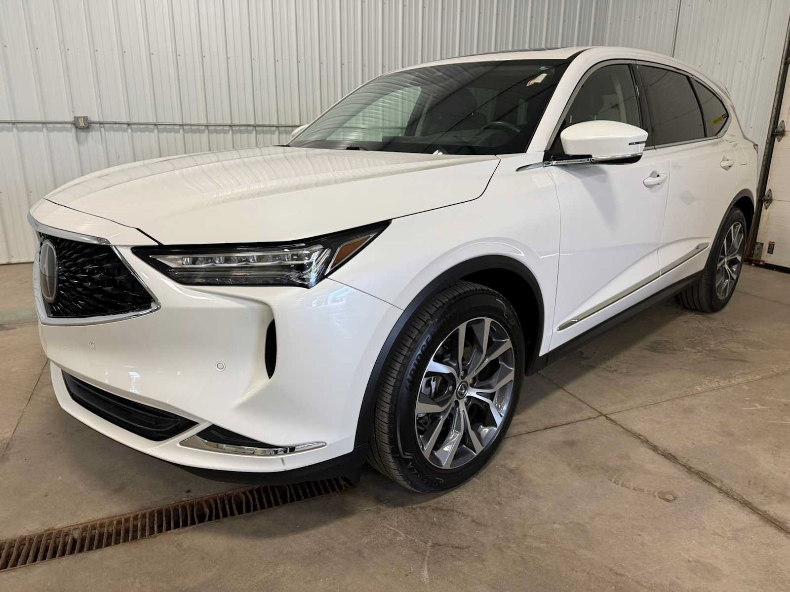 Used 2024 Acura MDX SH-AWD w/ Technology Package image 6